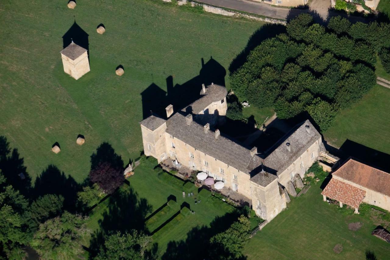 Chateau D'Ozenay Exterior photo