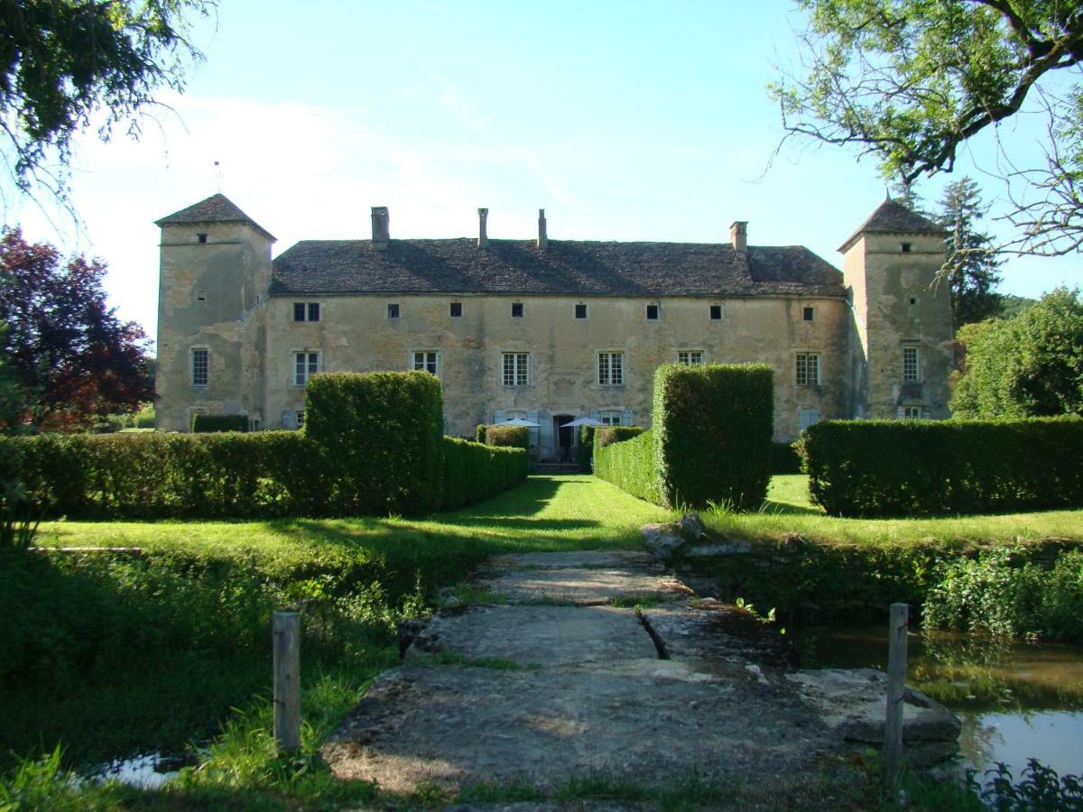 Chateau D'Ozenay Exterior photo